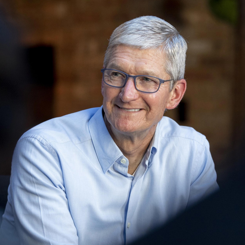 Тим Кук раскрыл, собирается ли уходить в отставку и что производит Apple помимо техники