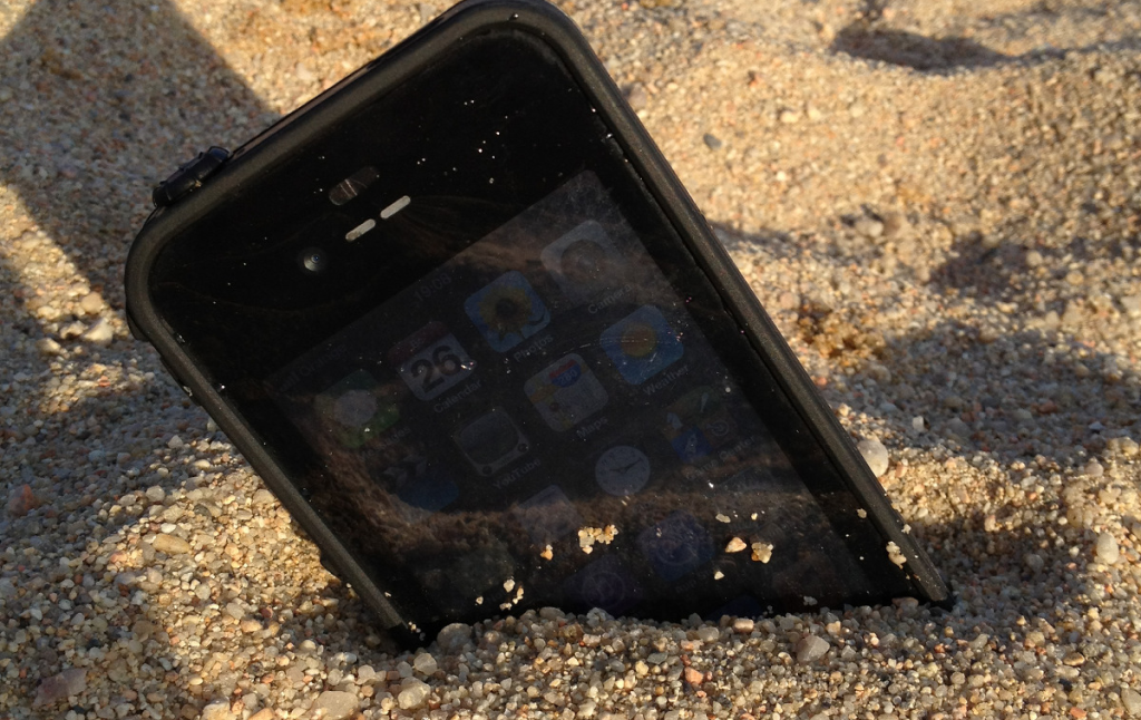 lifeproof22-b 1.png lifeproof22-b 1.png