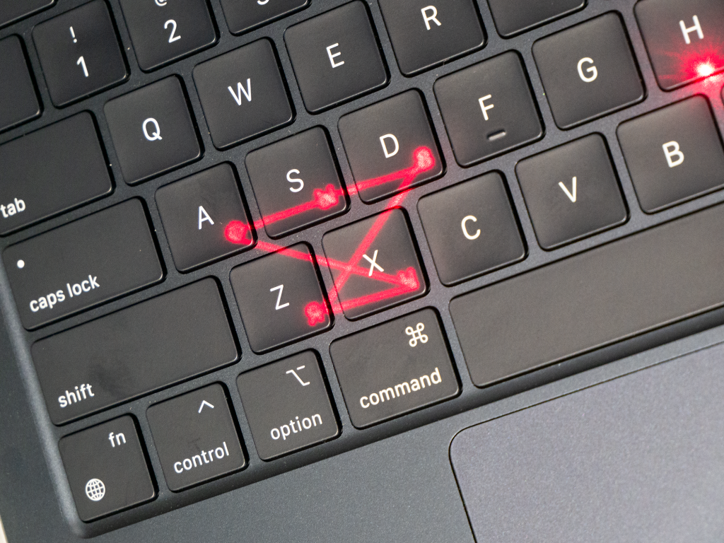 Лазерная гравировка клавиатуры MacBook Лазерная гравировка клавиатуры MacBook