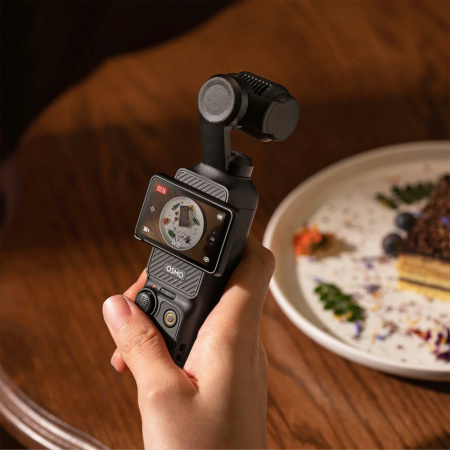 DJI экшн-камера Osmo Pocket 3 Creator Combo (черный) DJI экшн-камера Osmo Pocket 3 Creator Combo (черный)