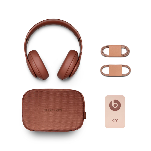 Beats наушники беспроводные Studio Pro Kim (светло-коричневый)