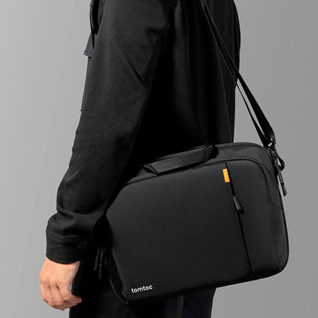 Tomtoc сумка для MacBook 13.6 Defender Laptop Shoulder A30 (черный) A30D2D1